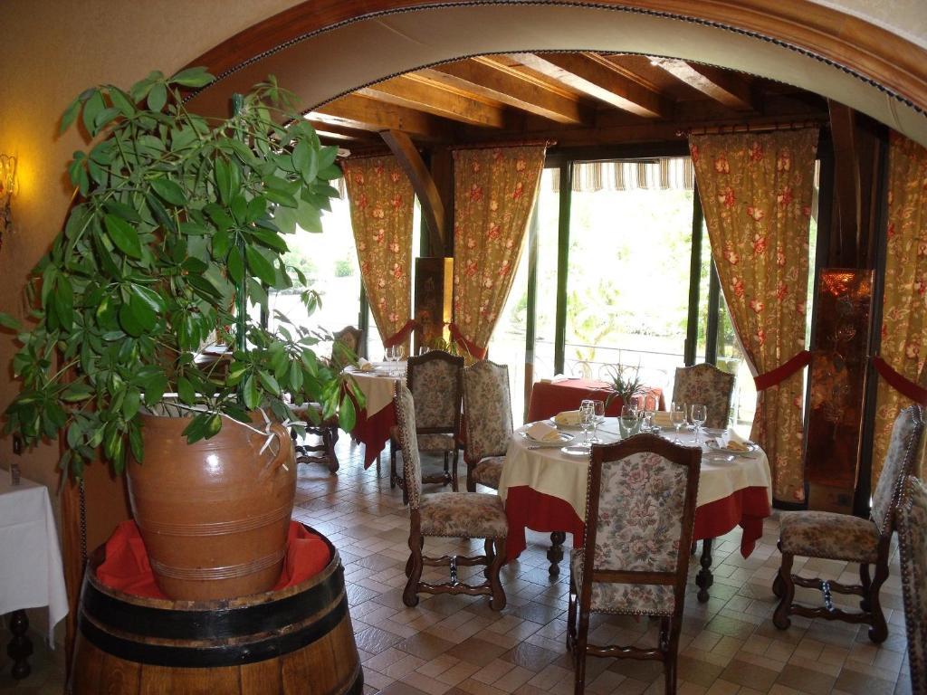 Hotel Restaurant L'Ecluse Antonne-et-Trigonant Kültér fotó