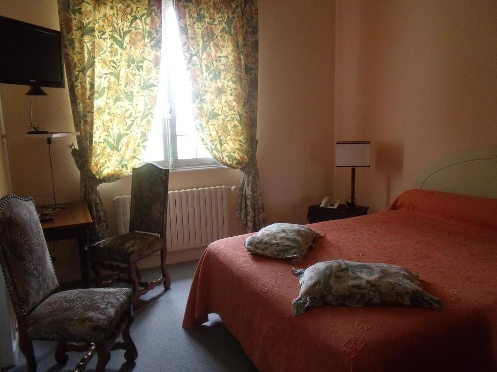 Hotel Restaurant L'Ecluse Antonne-et-Trigonant Szoba fotó