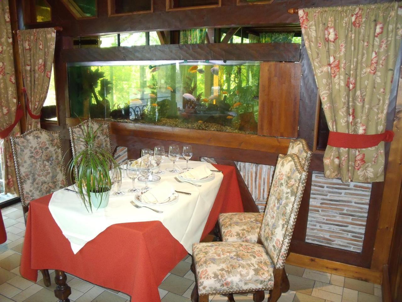 Hotel Restaurant L'Ecluse Antonne-et-Trigonant Kültér fotó